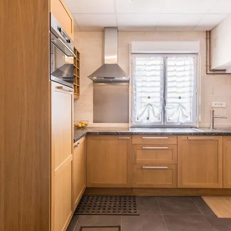 Apartment Fuer 2 Personen In Okrug Gornji, Dalmatien *